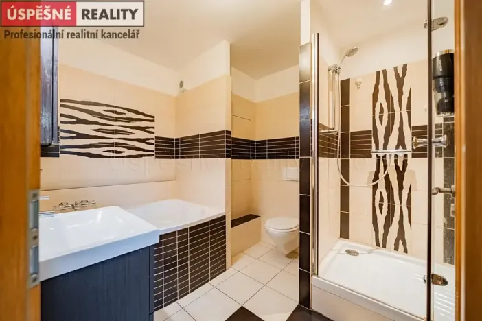 Prodej bytu 3+1, Praha - Hlubočepy, Högerova, 84 m2