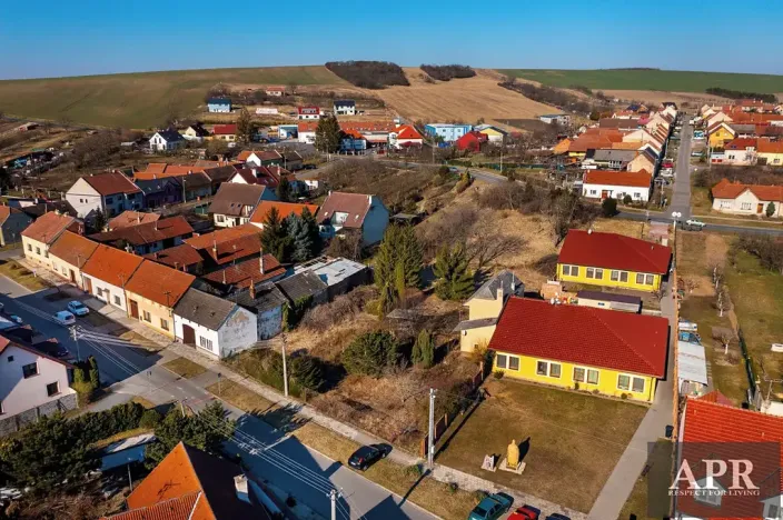 Prodej pozemku pro bydlení, Hluk, 3961 m2