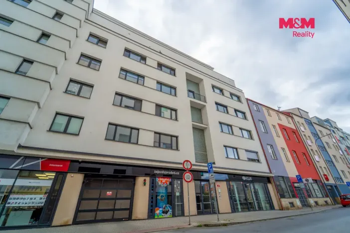 Pronájem bytu 3+kk, Plzeň - Jižní Předměstí, Poděbradova, 79 m2