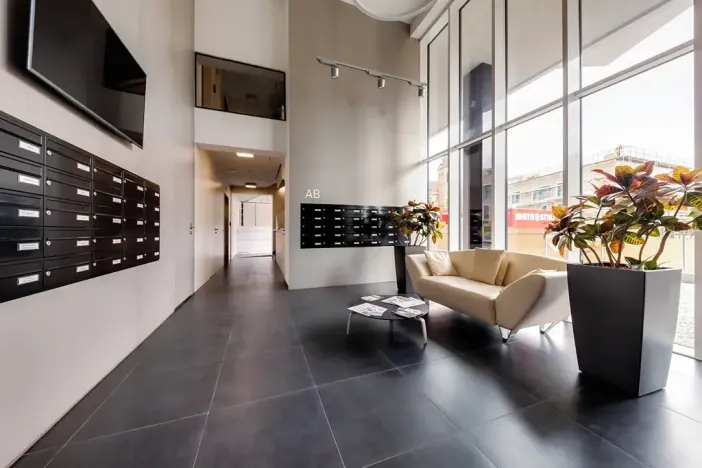 Pronájem bytu 2+kk, Praha - Smíchov, Kobrova, 100 m2