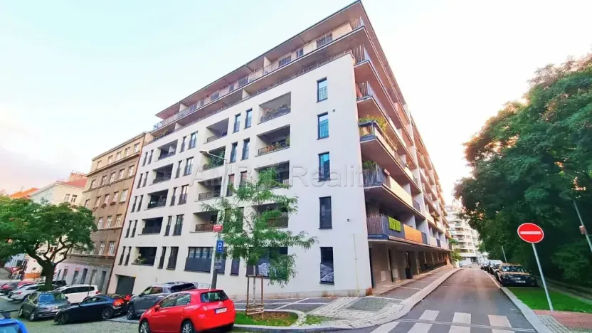 Pronájem bytu 4+kk, Praha - Žižkov, Kališnická, 99 m2
