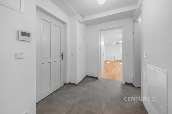 Pronájem kanceláře, Praha - Nusle, Sezimova, 50 m2