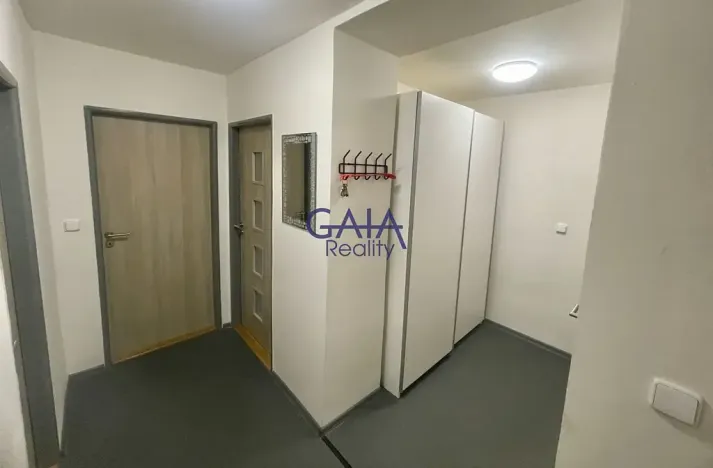 Prodej bytu 3+1, Strážovice, 64 m2
