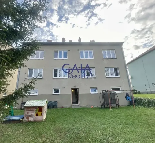 Prodej bytu 3+1, Strážovice, 64 m2