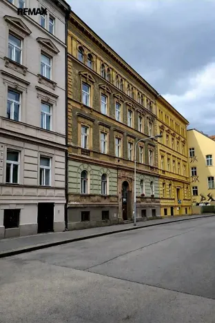 Pronájem bytu 2+1, Praha - Karlín, Prvního pluku, 73 m2