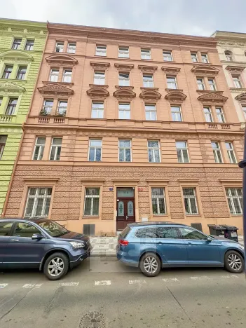 Pronájem bytu 1+1, Praha - Malá Strana, Petřínská, 38 m2
