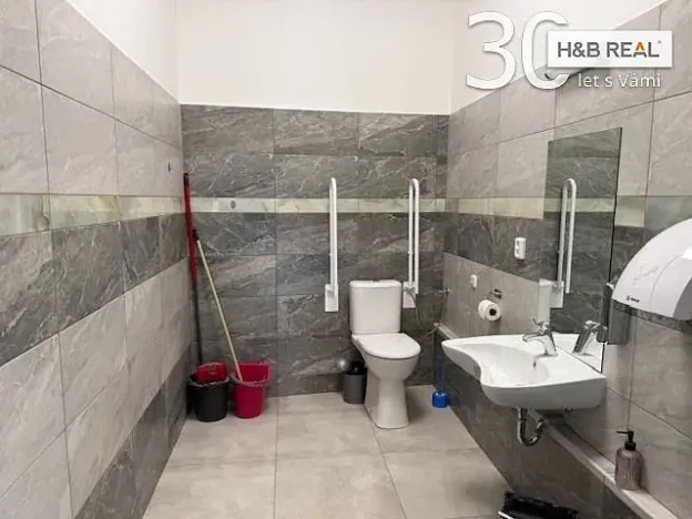 Pronájem obchodního prostoru, Vsetín, 200 m2