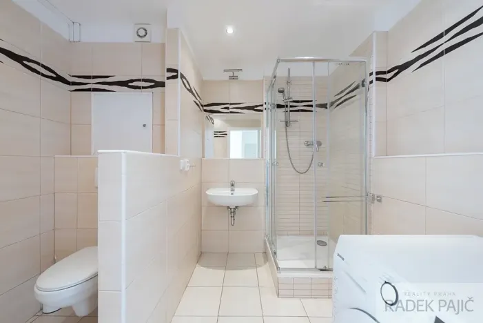 Pronájem bytu 1+1, Praha - Háje, Kosmická, 48 m2