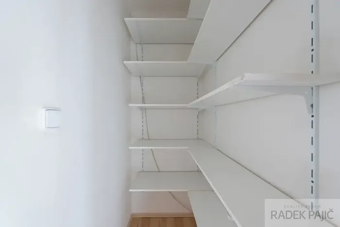 Pronájem bytu 1+1, Praha - Háje, Kosmická, 48 m2