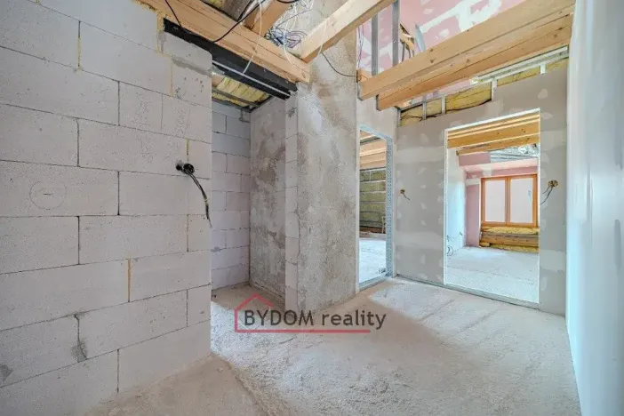 Prodej bytu 3+kk, Líšťany, 82 m2