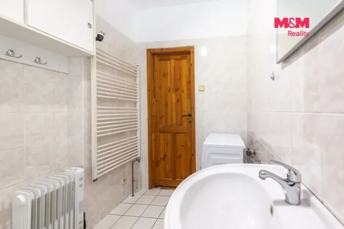 Prodej činžovního domu, Otrokovice - Kvítkovice, tř. Osvobození, 422 m2