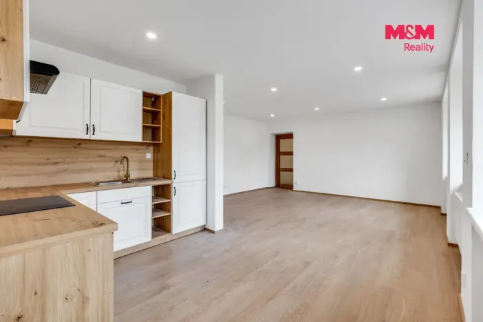 Prodej bytu 3+kk, Lochovice, 104 m2