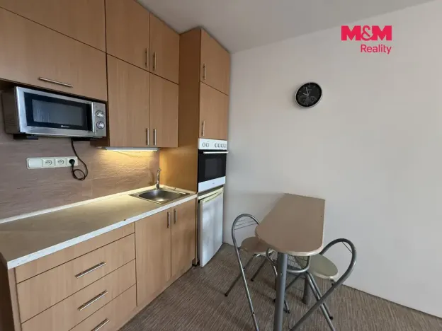 Prodej bytu 1+kk, Ostrava - Poruba, náměstí Václava Vacka, 30 m2