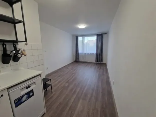 Pronájem bytu 2+kk, Praha - Záběhlice, Jabloňová, 40 m2