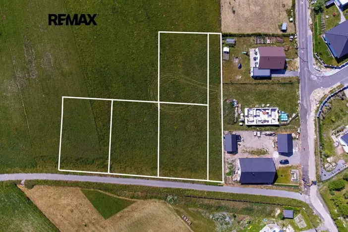 Prodej pozemku pro bydlení, Uhersko, 4264 m2
