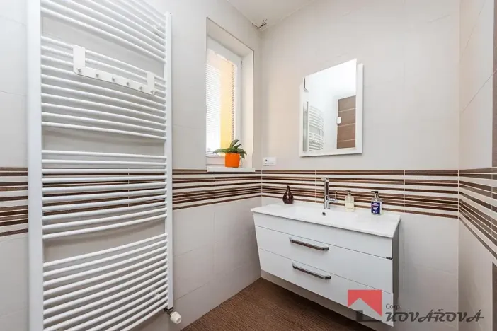 Prodej rodinného domu, Újezd, 346 m2