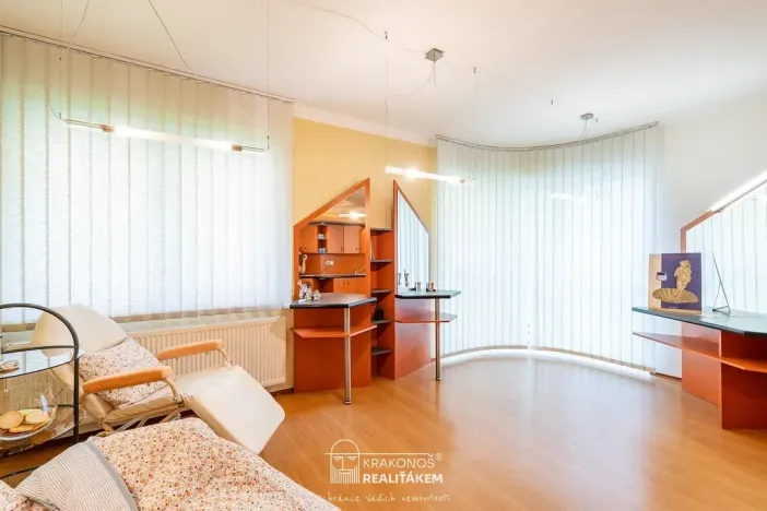 Pronájem komerční, Hranice - Hranice I-Město, Tř. 1. máje, 96 m2