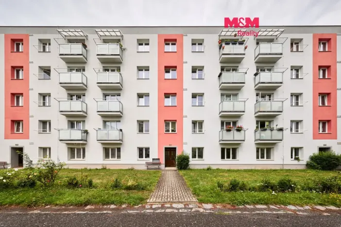 Prodej bytu 2+1, Úpice, Sládkova, 49 m2