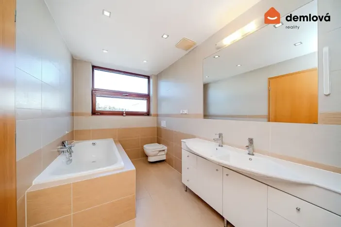 Pronájem bytu 4+kk, Ostrava, Blahoslavova, 122 m2