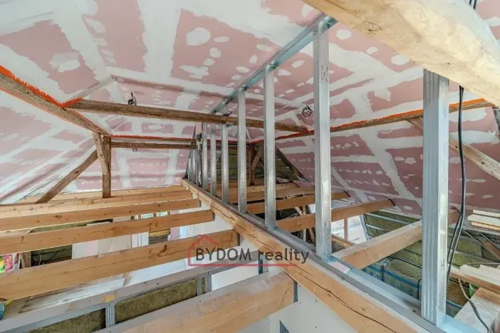 Prodej bytu 4+kk, Líšťany, 125 m2