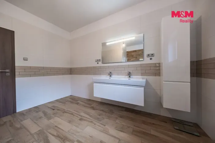 Prodej rodinného domu, Všemyslice - Neznašov, 125 m2