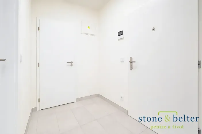 Pronájem bytu 1+kk, Praha - Hlubočepy, Fabiánové, 31 m2