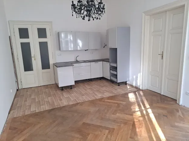 Pronájem pokoje, Brno, třída Kpt. Jaroše, 36 m2