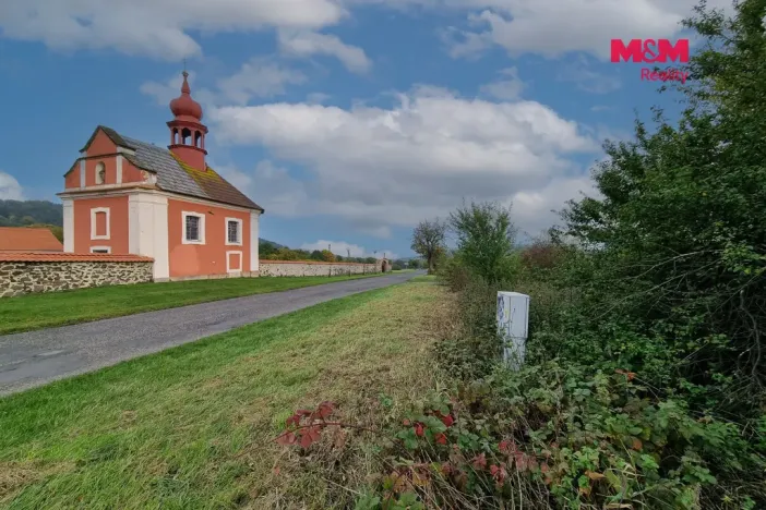 Prodej pozemku pro bydlení, Valeč, 1556 m2