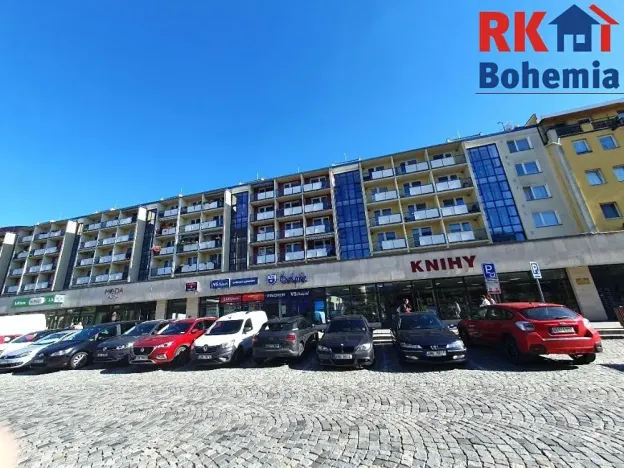 Prodej bytu 3+1, Vsetín, nám. Svobody, 78 m2
