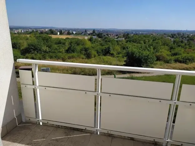 Pronájem bytu 1+kk, Praha - Kyje, Sicherova, 33 m2