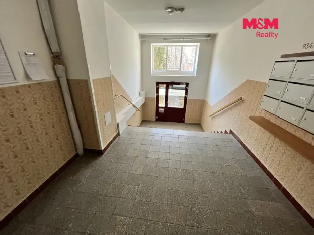 Prodej obchodního prostoru, Ostrava - Poruba, Nálepkovo náměstí, 156 m2