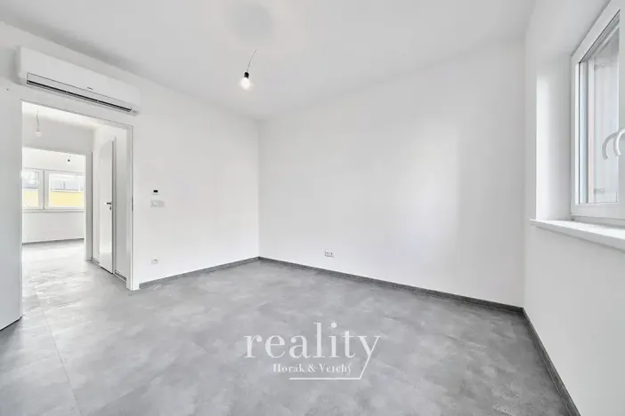Pronájem bytu 3+kk, Znojmo, Hrušňová, 80 m2