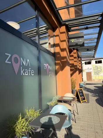 Pronájem bytu 2+kk, Praha, Toužimská, 43 m2