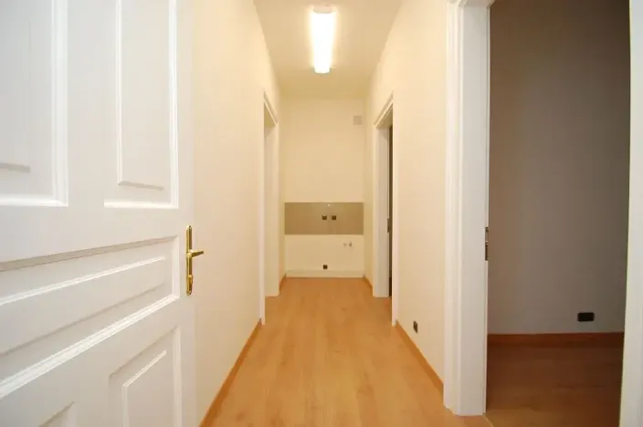 Pronájem kanceláře, Praha - Vinohrady, náměstí Míru, 92 m2