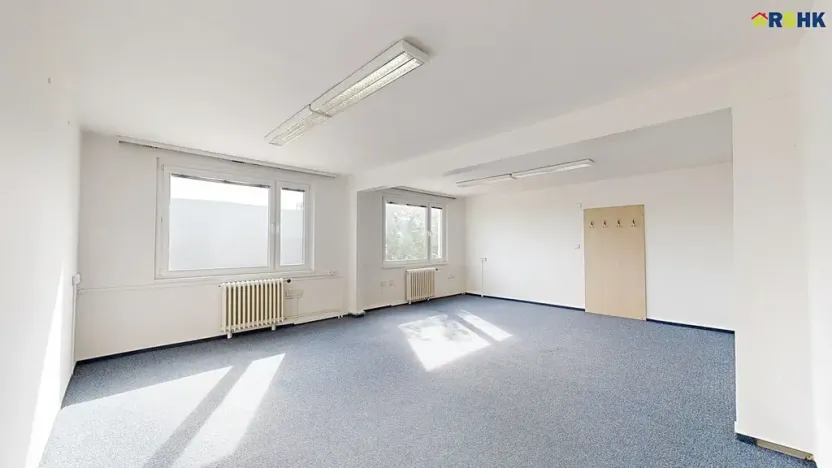 Pronájem kanceláře, Hradec Králové, Akademika Bedrny, 602 m2