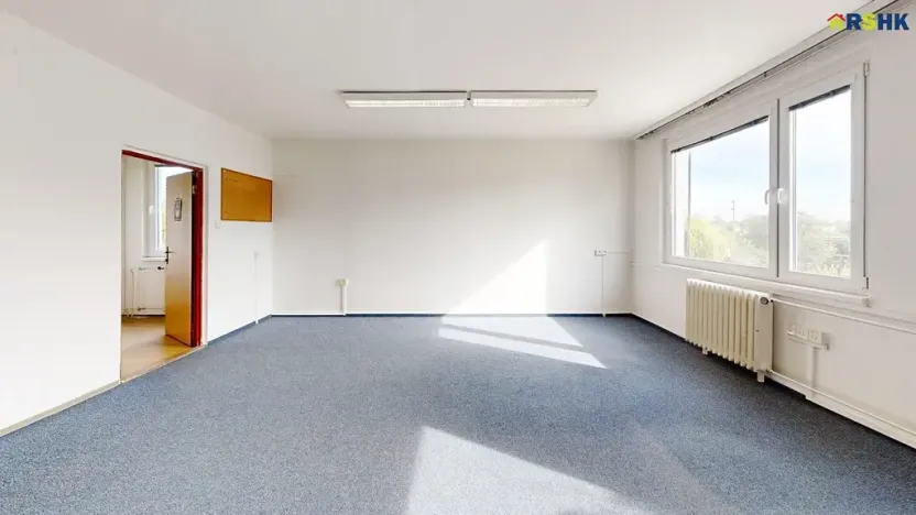 Pronájem kanceláře, Hradec Králové, Akademika Bedrny, 602 m2