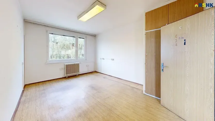 Pronájem kanceláře, Hradec Králové, Akademika Bedrny, 602 m2