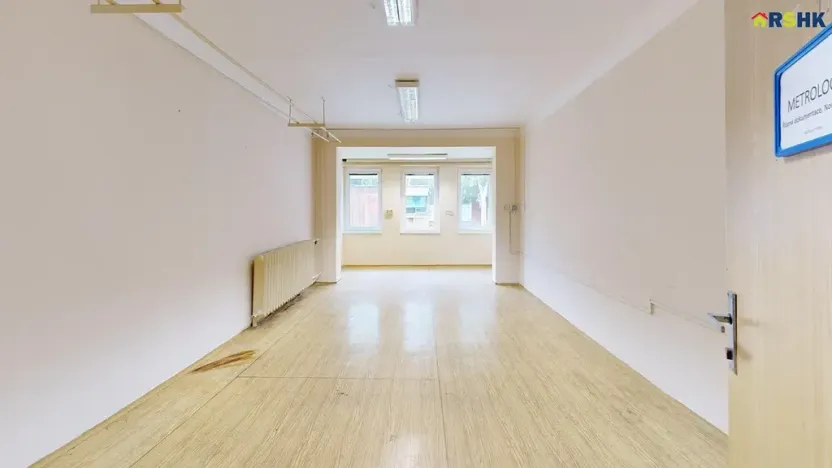 Pronájem kanceláře, Hradec Králové, Akademika Bedrny, 602 m2