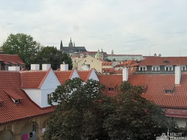 Pronájem bytu 2+1, Praha - Malá Strana, Šeříková, 50 m2