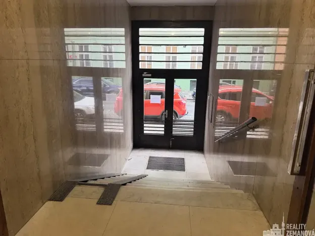 Pronájem bytu 2+1, Praha - Malá Strana, Šeříková, 50 m2