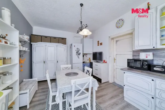 Pronájem bytu 2+kk, Planá, Revoluční, 40 m2