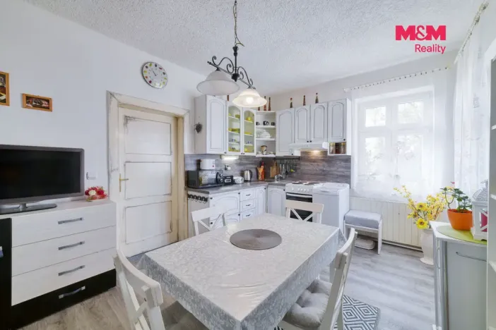 Pronájem bytu 2+kk, Planá, Revoluční, 40 m2