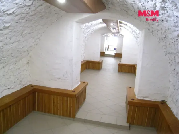 Prodej rodinného domu, Frenštát pod Radhoštěm, nám. Míru, 900 m2