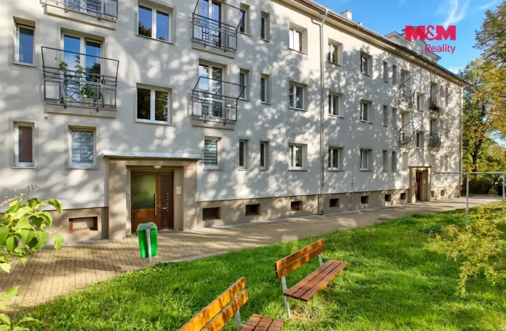 Prodej bytu 3+1, Ostrov, Luční, 89 m2