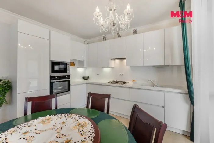 Prodej rodinného domu, Svárov, Ptická, 210 m2