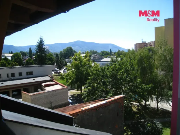 Prodej obchodního prostoru, Frenštát pod Radhoštěm, nám. Míru, 900 m2