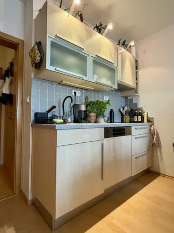 Pronájem bytu 2+kk, Praha - Vinohrady, Velehradská, 48 m2