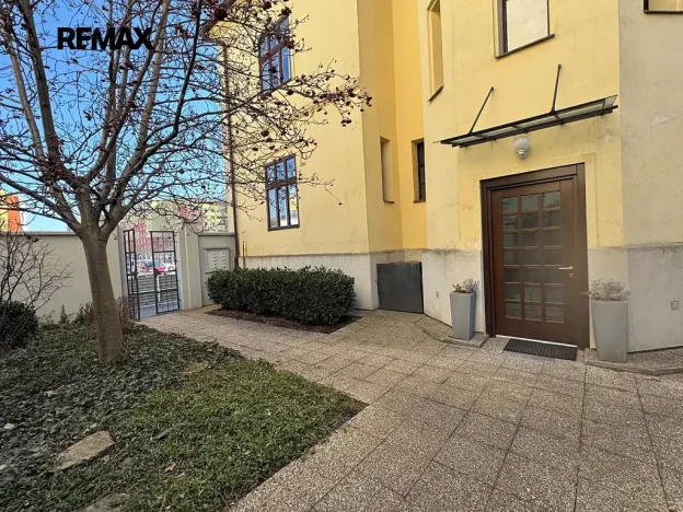 Pronájem kanceláře, Kladno, Kleinerova, 24 m2