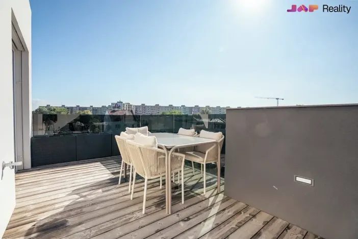 Pronájem bytu 2+kk, Brno, Komárovská, 54 m2