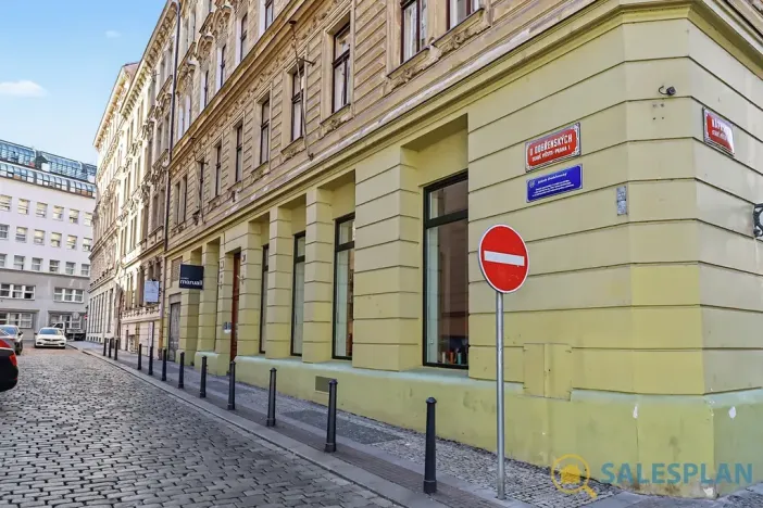Prodej bytu 2+kk, Praha - Staré Město, U Dobřenských, 64 m2